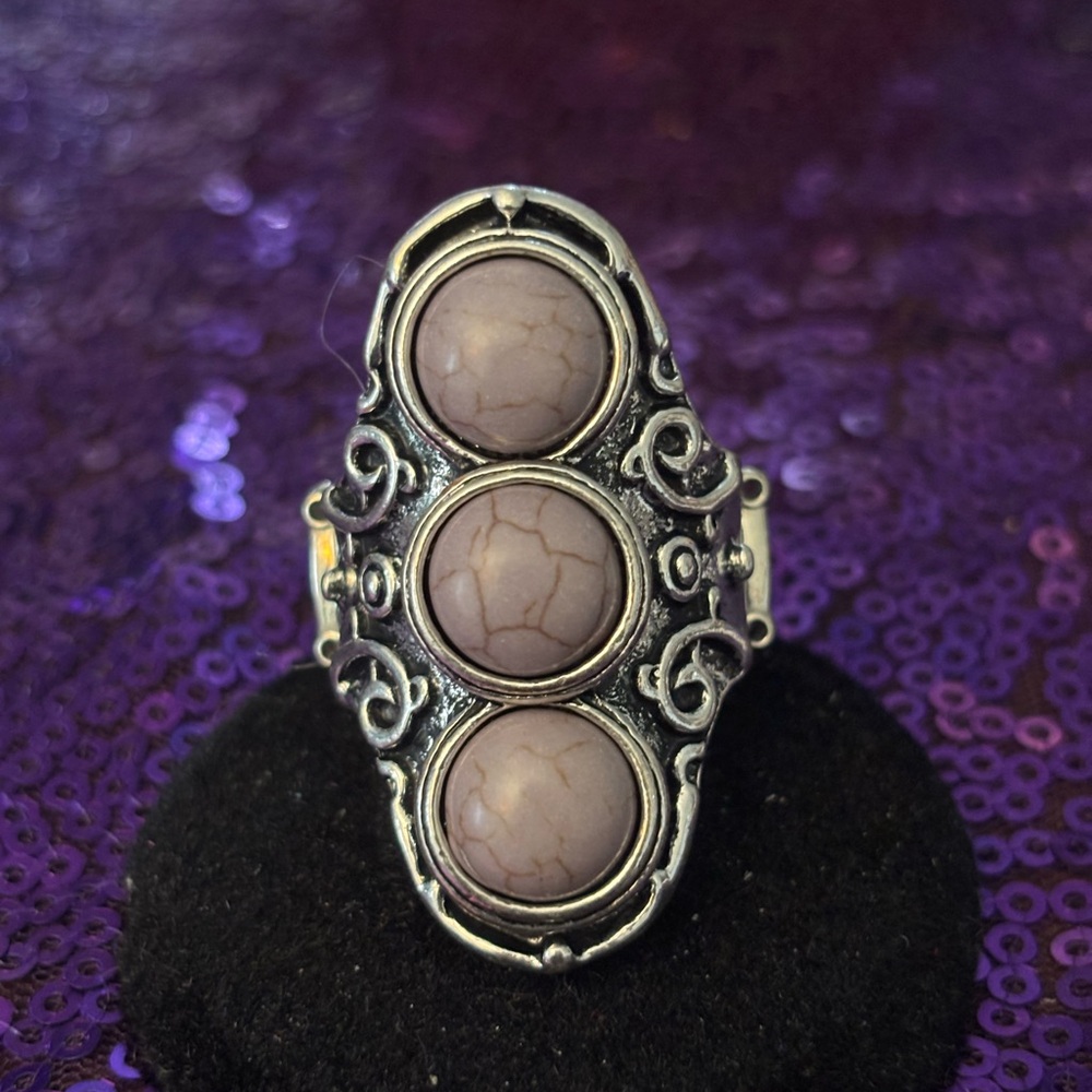 paparazzi Lavender Three-Stone Silver-Tone Filigree Ring